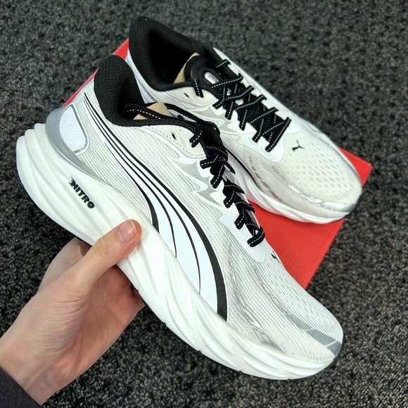 Puma Velocity NITRO 4 White/Black/silver SN 311141-02 Womes Running Shoe Size 7 - Picture 5 of 14
